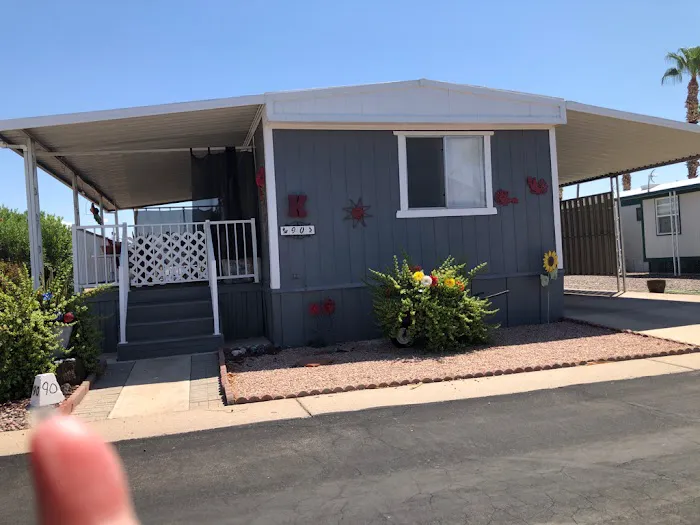 Sunny Crest Mobile Home Park Picture 4