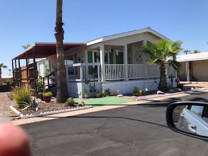 Sunny Crest Mobile Home Park Picture 5