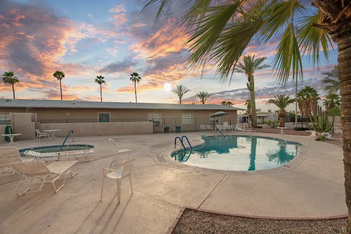 Desert Valley Oasis Mobile Home Park Picture 3