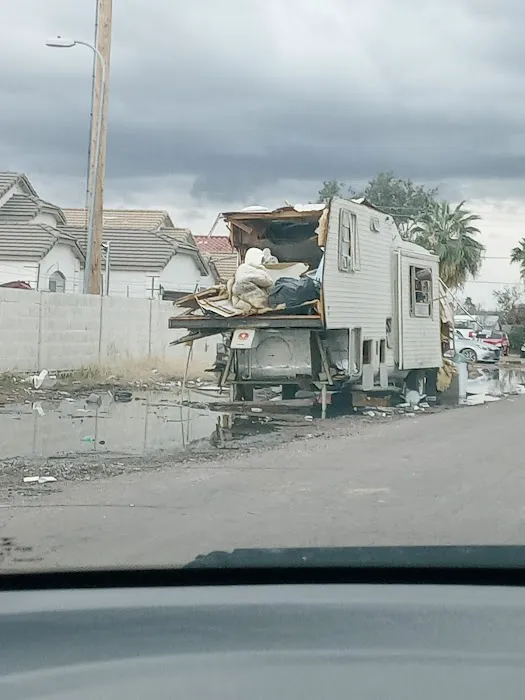 Patio Gardens Mobile Home Park Picture 2