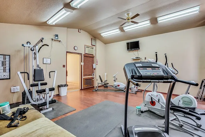 Pacific Manor Picture 5