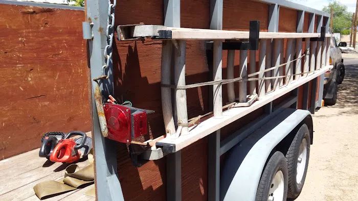 Desert Trails mobile home park Picture 4