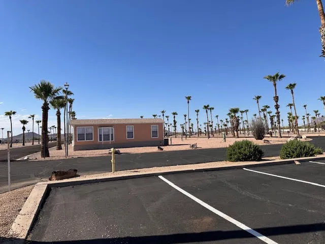 Saddle Mountain RV Park Picture 4