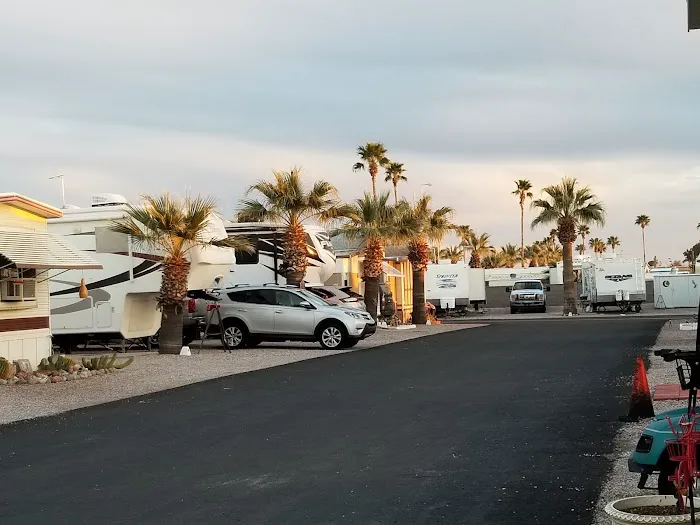 Happy Days RV Park Picture 7