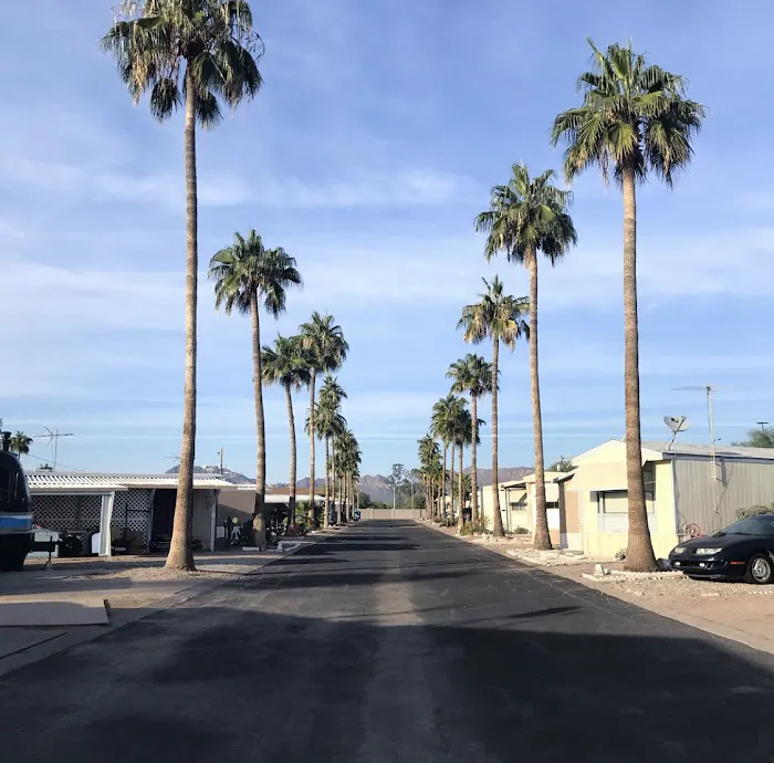 Lamplighter MH & RV Park Picture 3