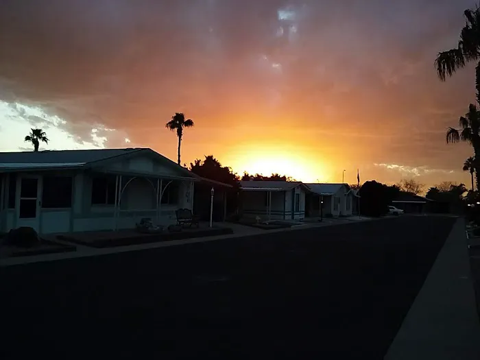 Pueblo Manor Picture 4