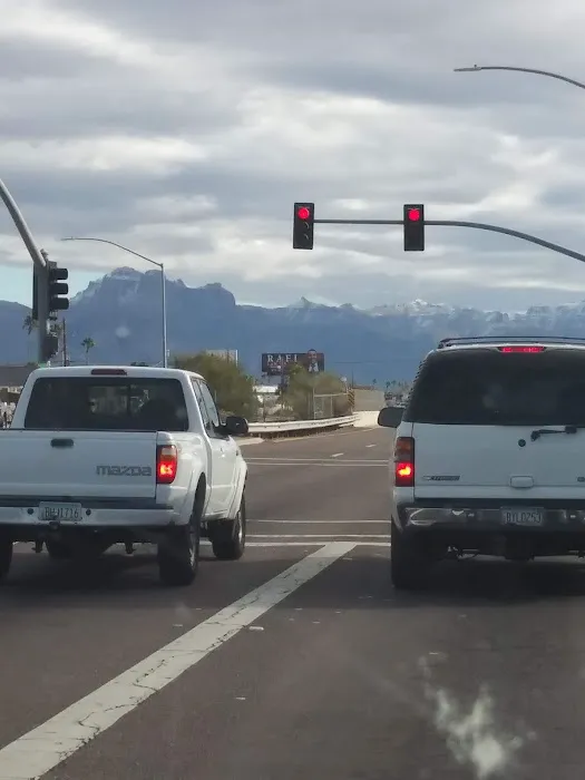 Pueblo Manor Picture 8