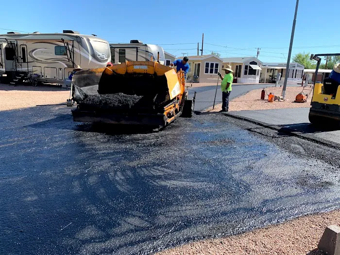 Oasis Junction Mobile Home & RV Park Picture 7