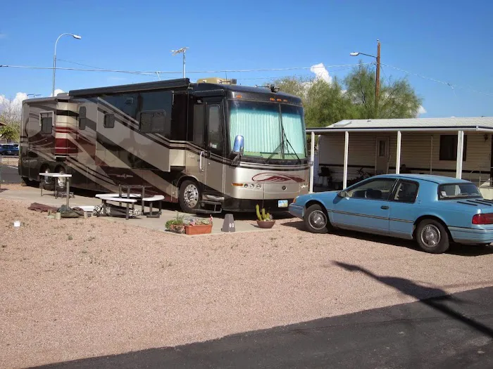 Oasis Junction Mobile Home & RV Park Picture 8