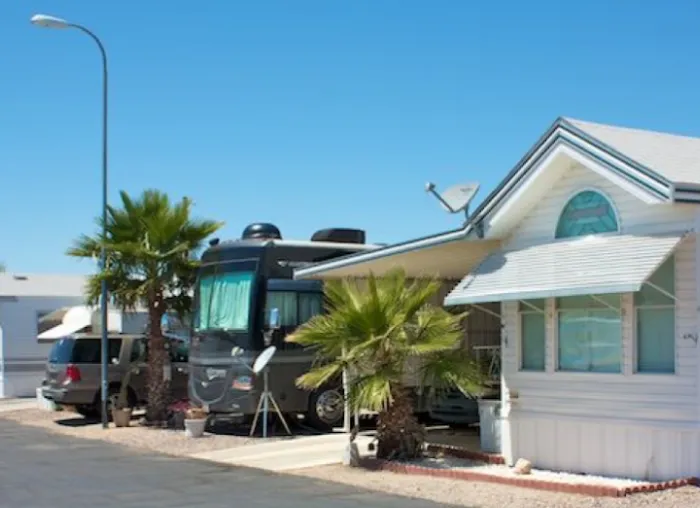 Carefree Manor RV Resort Picture 8