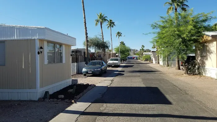 Apache Skies Mobile Home Park Picture 3