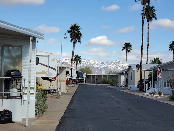 Sundance Mobile Home Park Picture 3