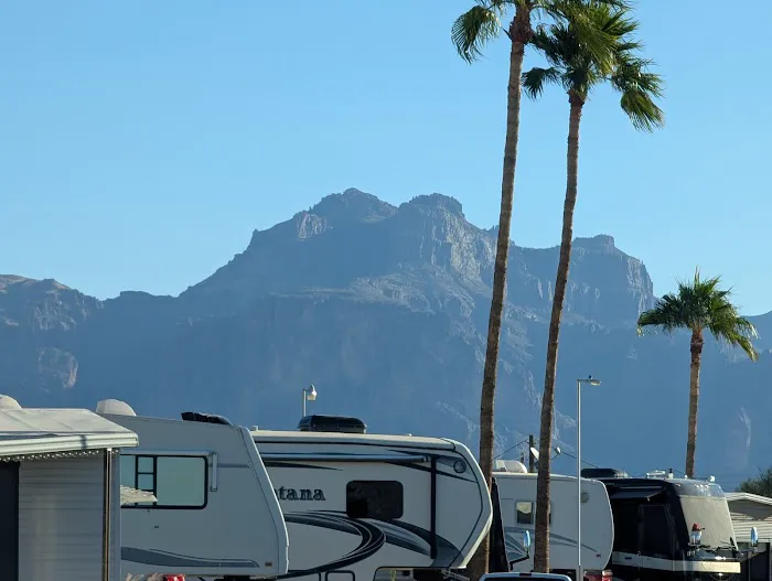 Sundance Mobile Home Park Picture 5