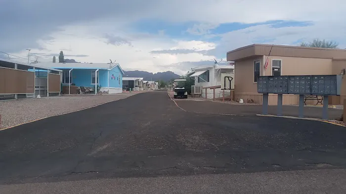 Superstition Mobile Ranch Picture 4