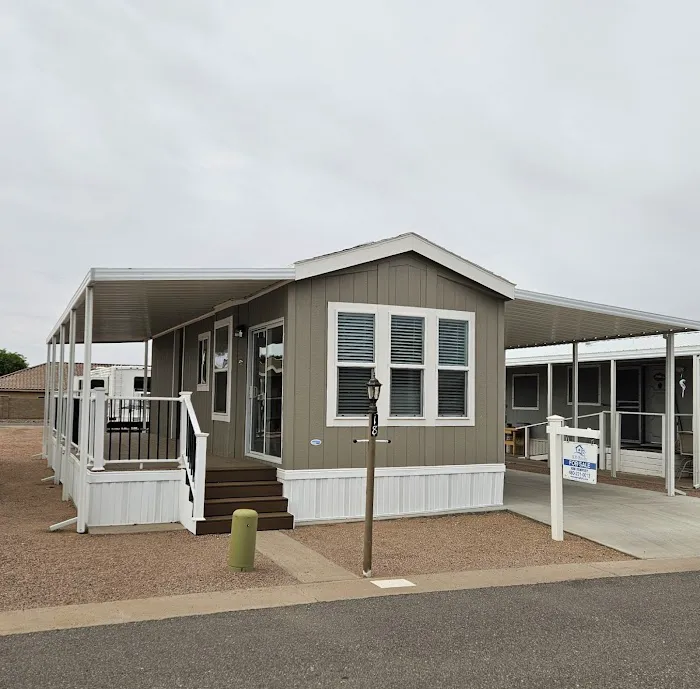 Husky Hollow Mobile Home Park Picture 6