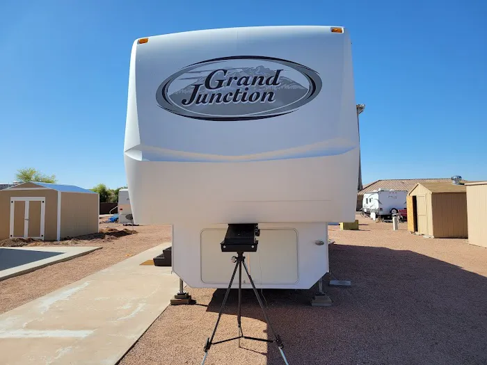 Husky Hollow Mobile Home Park Picture 7