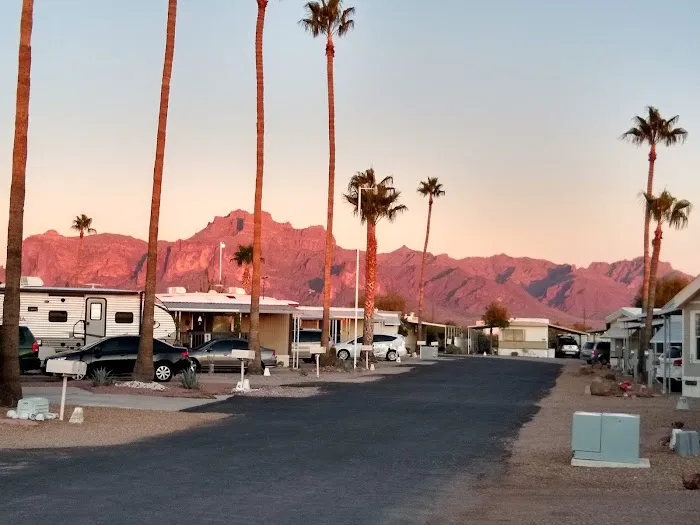 Superstition Mobile Village Picture 3