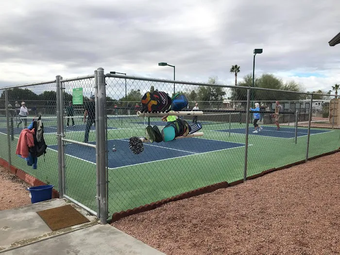 Weaver's Needle RV Resort Picture 9