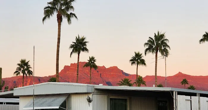 Raindance Mobile Park Picture 2