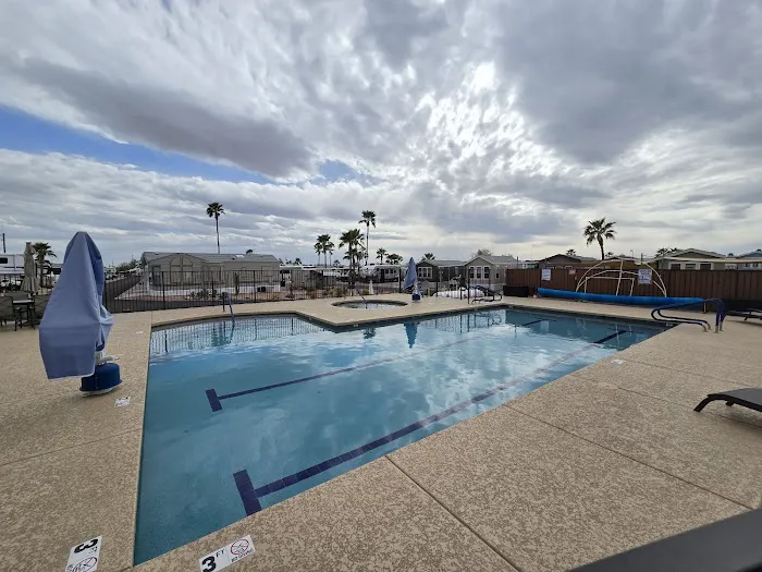 Sundance West RV Resort Picture 1