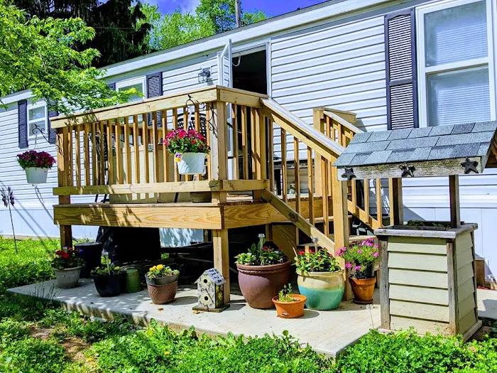 South Rogers Mobile Home Community Picture 3