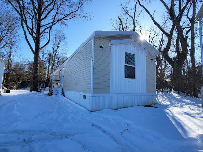 South Rogers Mobile Home Community Picture 2