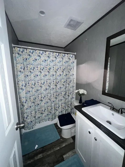 Country Club Terrace Mobile Home Park Picture 3