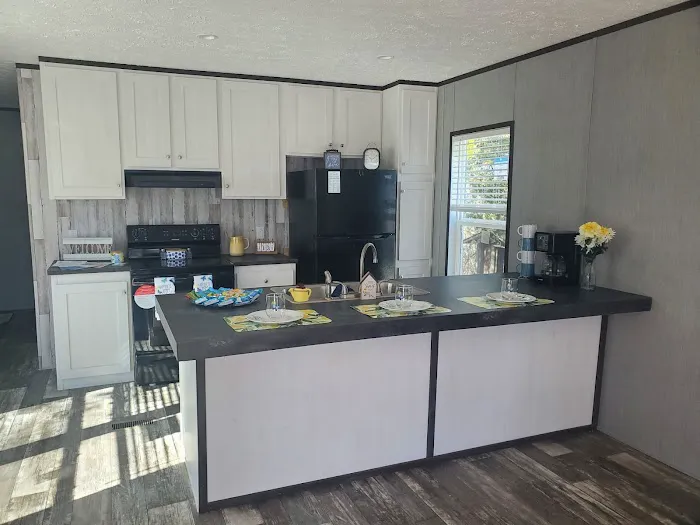 Country Club Terrace Mobile Home Park Picture 4