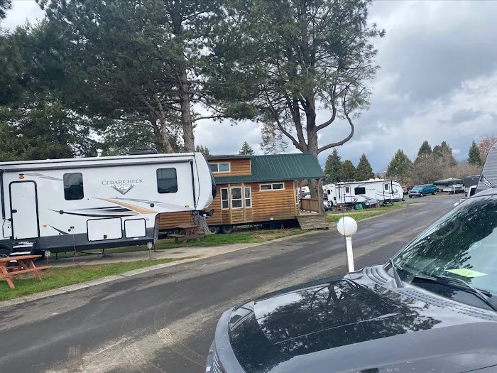 Rolling Hills Mobile Terrace & RV Park Picture 3