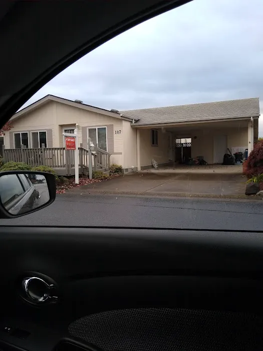 Cascade Park Village Picture 5