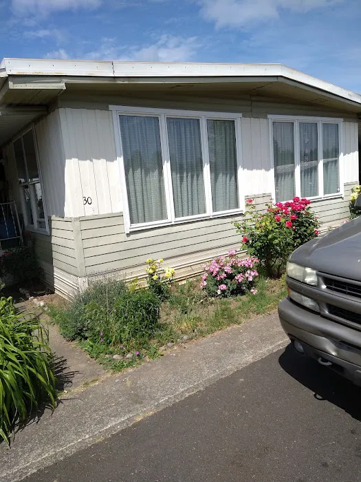 Poplar Mobile Manor Picture 2