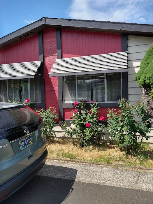 Poplar Mobile Manor Picture 3