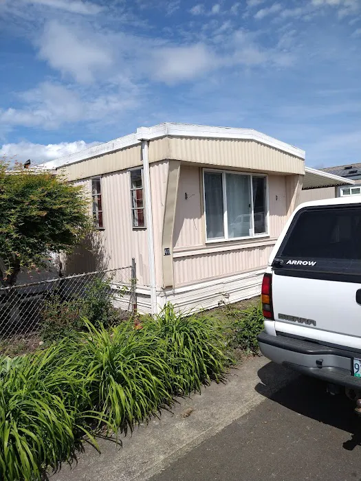 Poplar Mobile Manor Picture 8