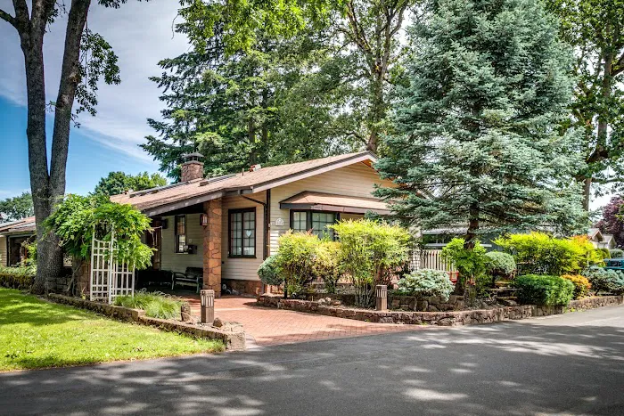 Fair Oaks Estates Picture 2