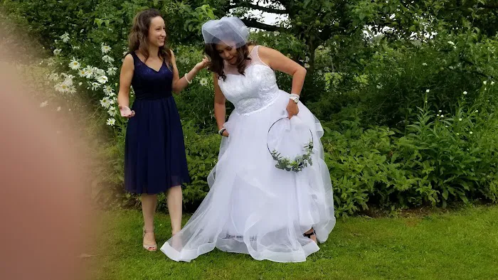 Wood Village Green Picture 3