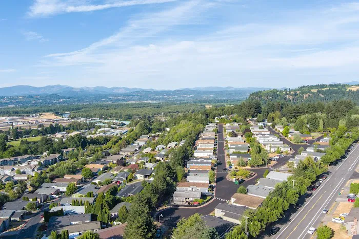 Columbia Heights, All-Age Manufactured Homes Community Picture 6