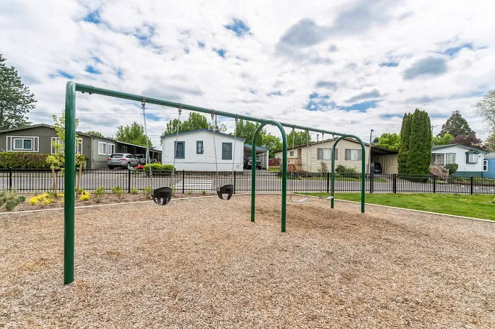 Columbia Heights, All-Age Manufactured Homes Community Picture 7