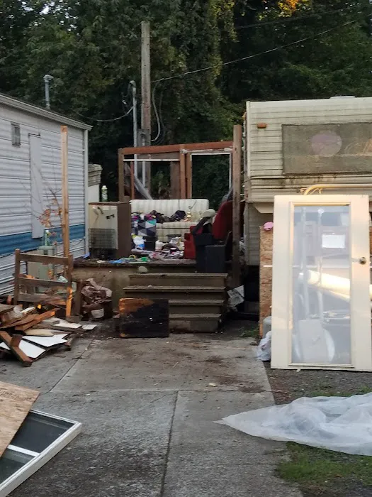 Brass Lamp Trailer Park Picture 5