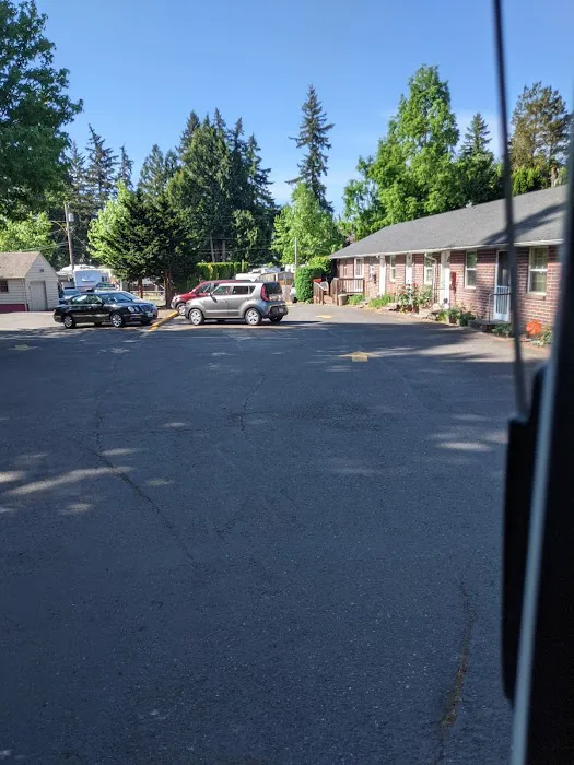 Brass Lamp Trailer Park Picture 3