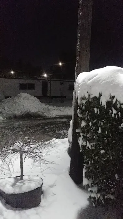 Glenwood Trailer Park Picture 4