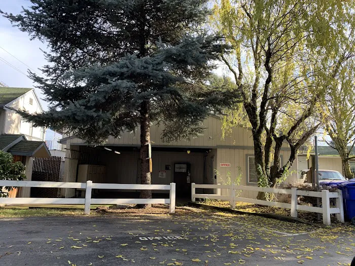 Cedar Shade Mobile Home Park Picture 3