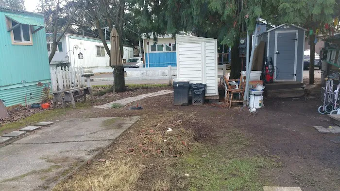Cedar Shade Mobile Home Park Picture 8