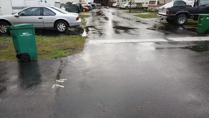 Cedar Shade Mobile Home Park Picture 4