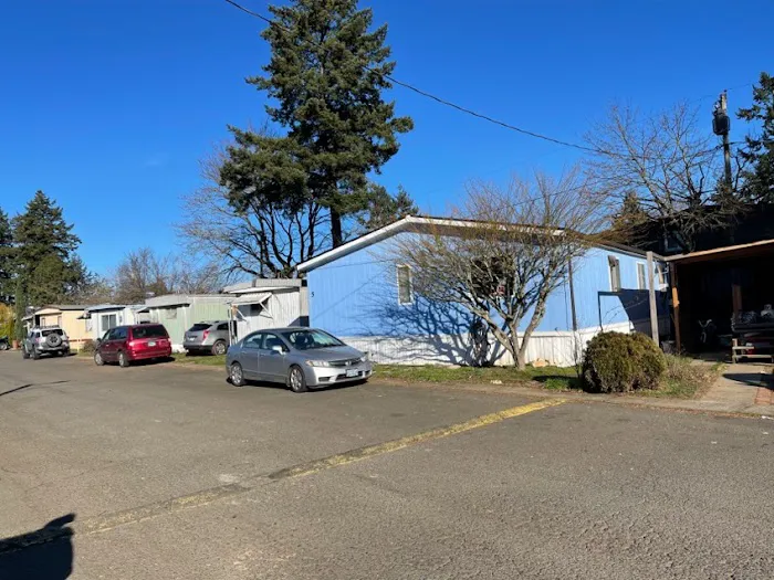 Portland Mobile Home Park Picture 3