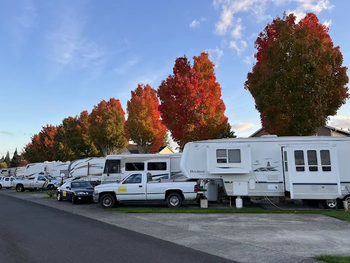 Columbia River RV Park Picture 3