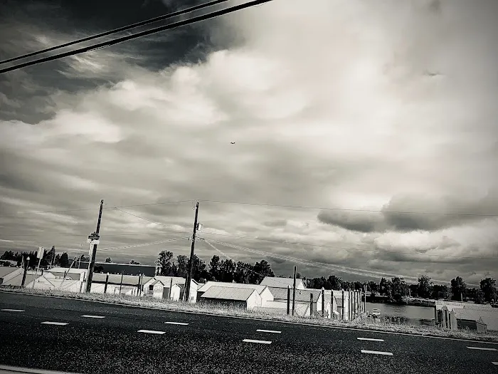 Columbia River RV Park Picture 10