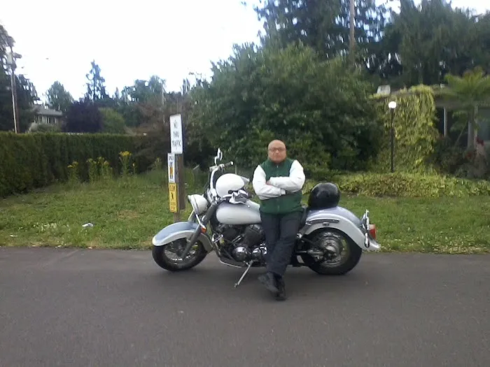 Circle Cedar Court Picture 4