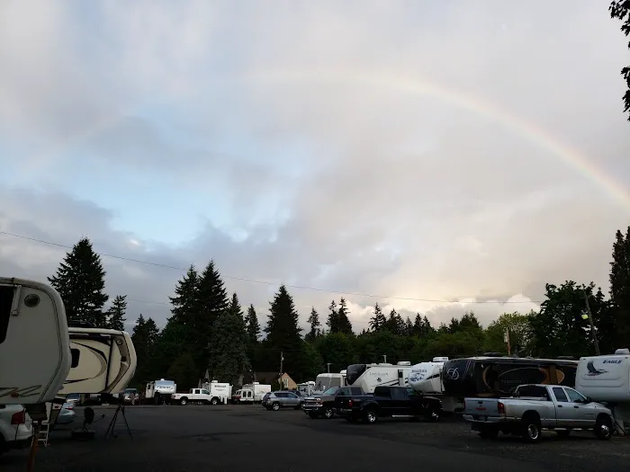 Ninety Nine RV Park Picture 9