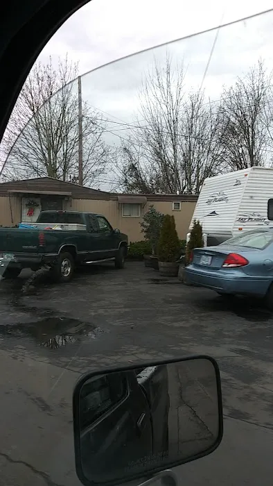 Johnson Creek Trailer Park Picture 3