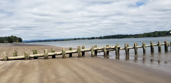 Reeder Beach RV Park & Country Store Picture 3